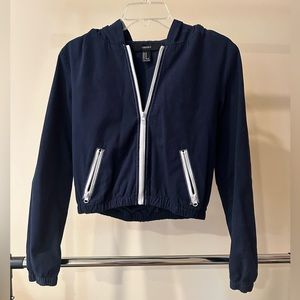 Forever 21 size M navy blue cropped zip up
